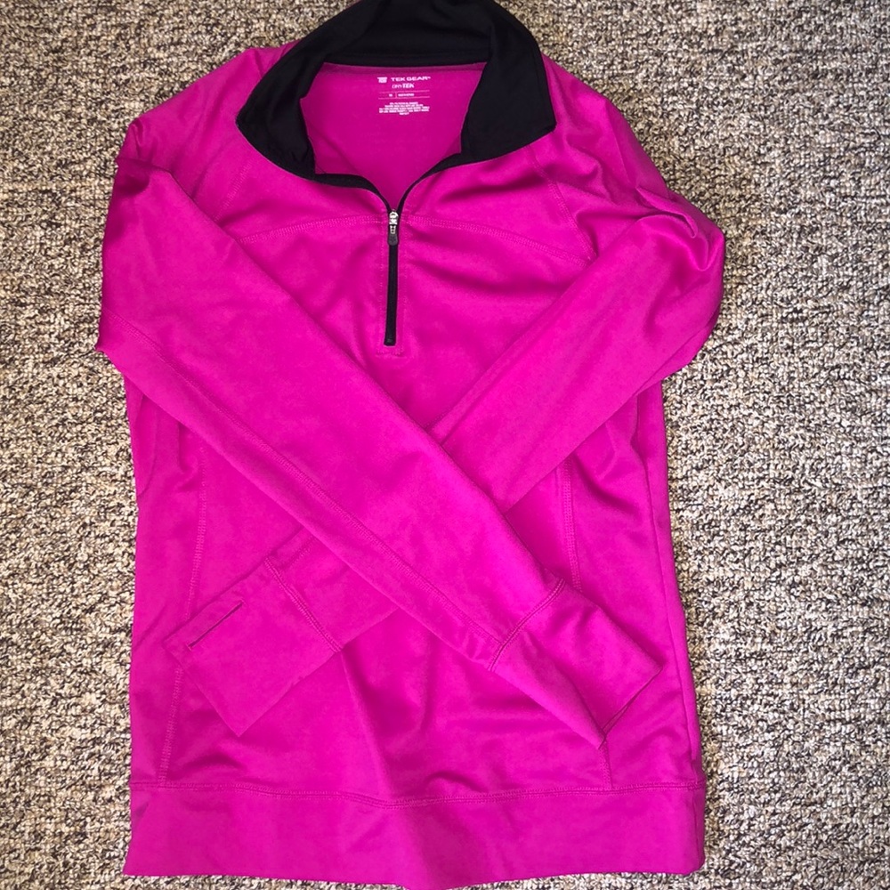 Black and pink active pullover